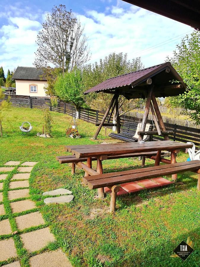 Casa Lacry Hotel Mînăstirea Humorului Exterior foto